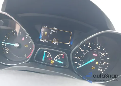 2017 Ford Escape Titanium z USA, uszkodzony, nr VIN 1FMCU0JD1HUC94365